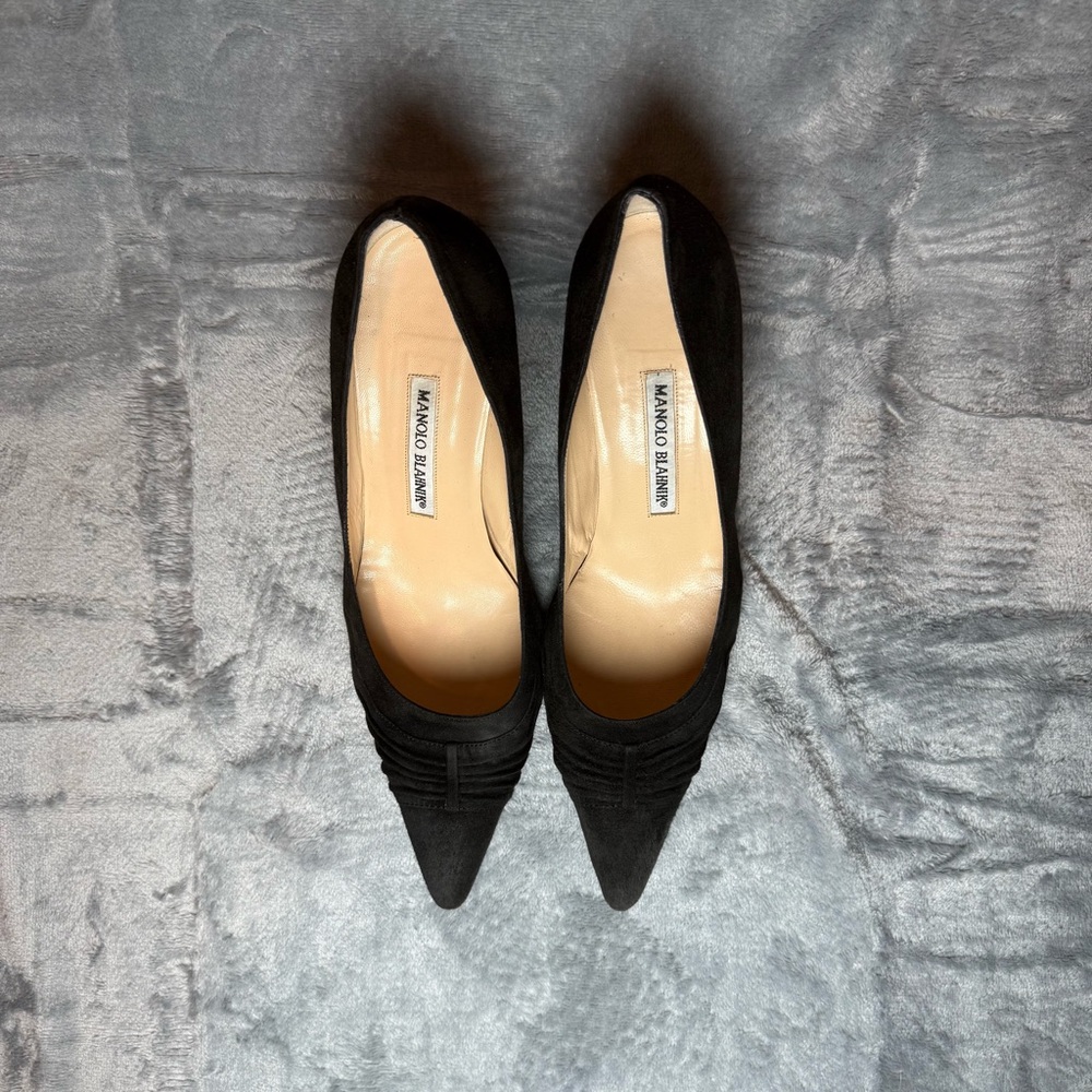 Manolo Blahnik Black Suede Pointy Toe Heels Size 38.5 Carolyn Bessette Vibes